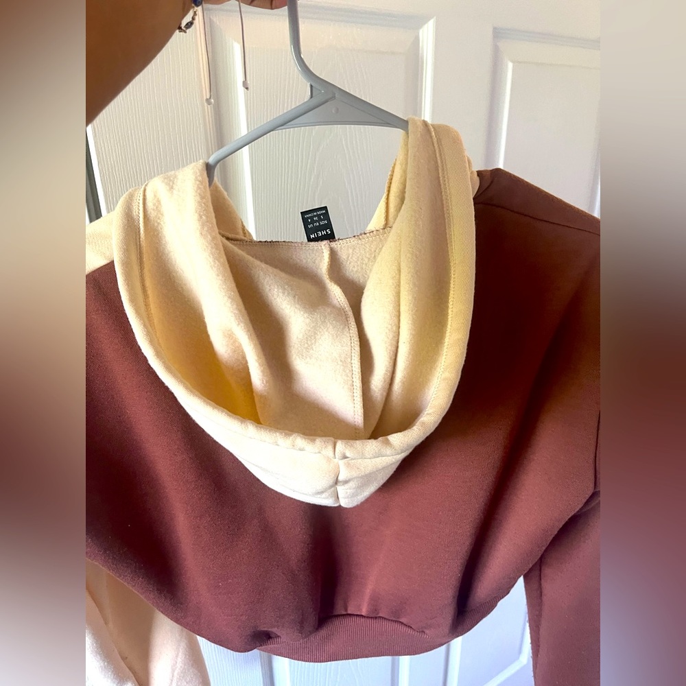 Small crop zip up